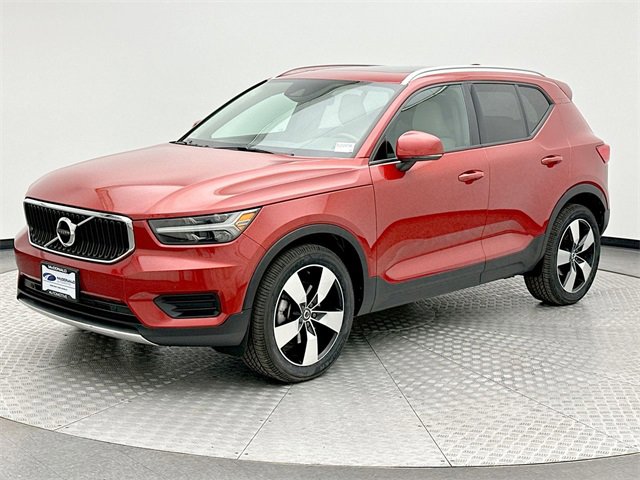 Used 2020 Volvo XC40 T5 Momentum w/ Protection Package