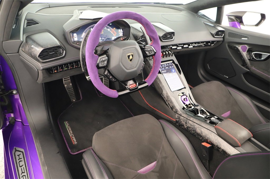 Used 2024 Lamborghini Huracan EVO image 15