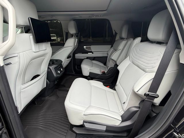 Used 2026 Ford Expedition Platinum w/ Platinum Ultimate Package AWD/4WD image 14