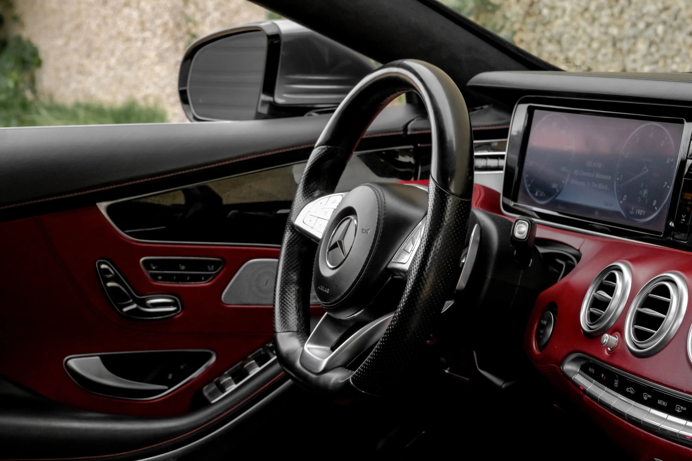 Used 2017 Mercedes-Benz S 550 4MATIC Coupe w/ Premium 1 Package image 16