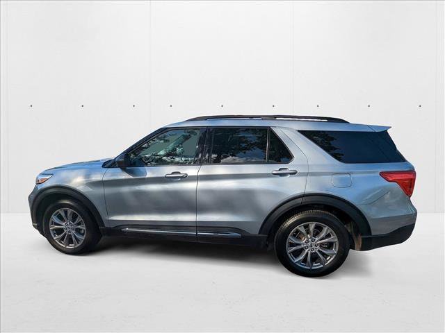 Used 2023 Ford Explorer XLT w/ Equipment Group 202A image 9