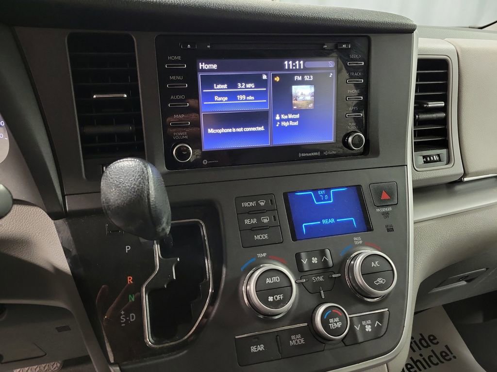 Used 2020 Toyota Sienna LE image 14
