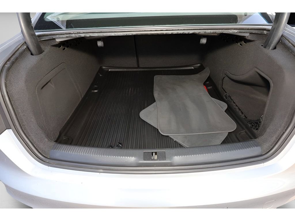 Used 2016 Audi A4 2.0T Premium Plus w/ Technology Package image 34