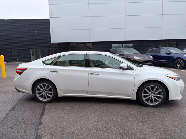 Used 2015 Toyota Avalon XLE Touring FWD image 2