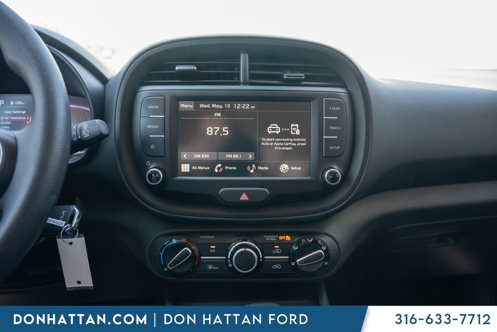 Used 2025 Kia Soul LX FWD image 9