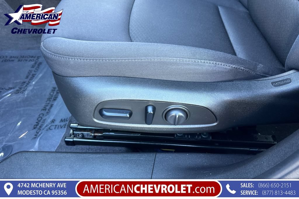 Used 2023 Chevrolet Malibu LT FWD image 14