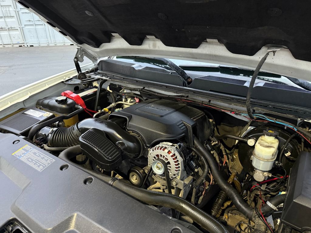 Used 2007 Chevrolet Silverado 1500 LTZ w/ Safety Package AWD/4WD image 39