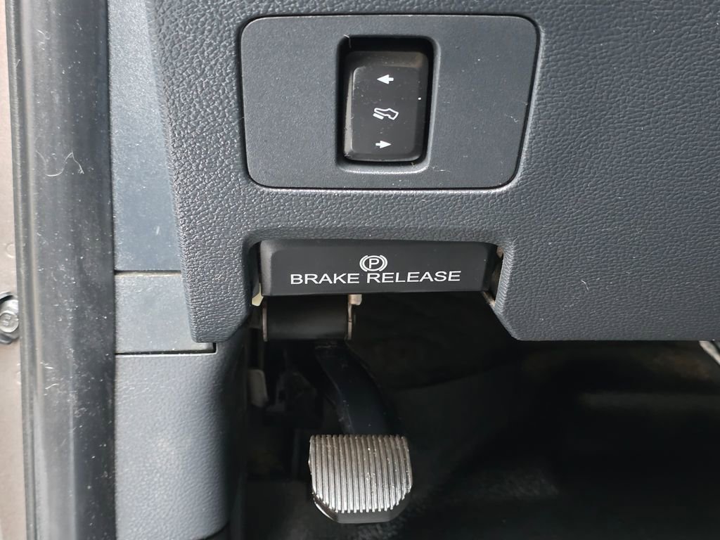 Used 2022 Ford F250 Lariat w/ Chrome Package image 16