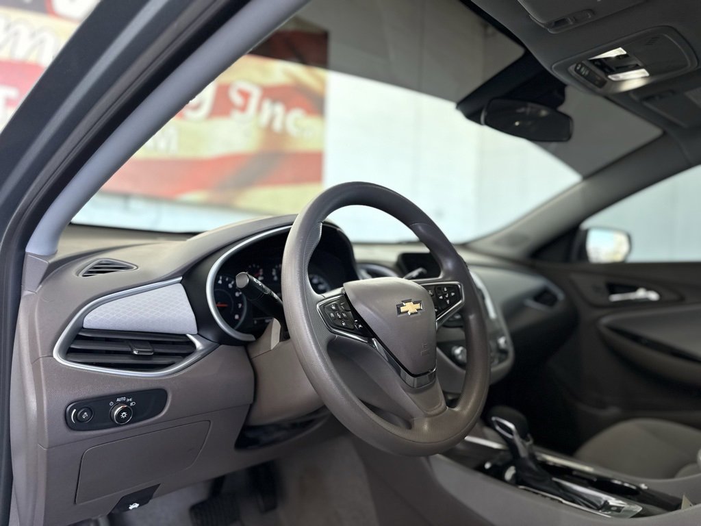 Used 2024 Chevrolet Malibu LT image 19