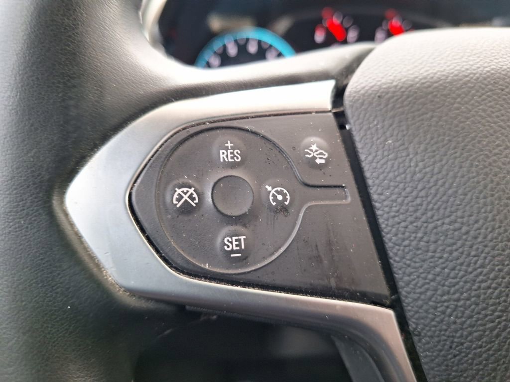 Used 2023 Chevrolet Traverse LT image 12