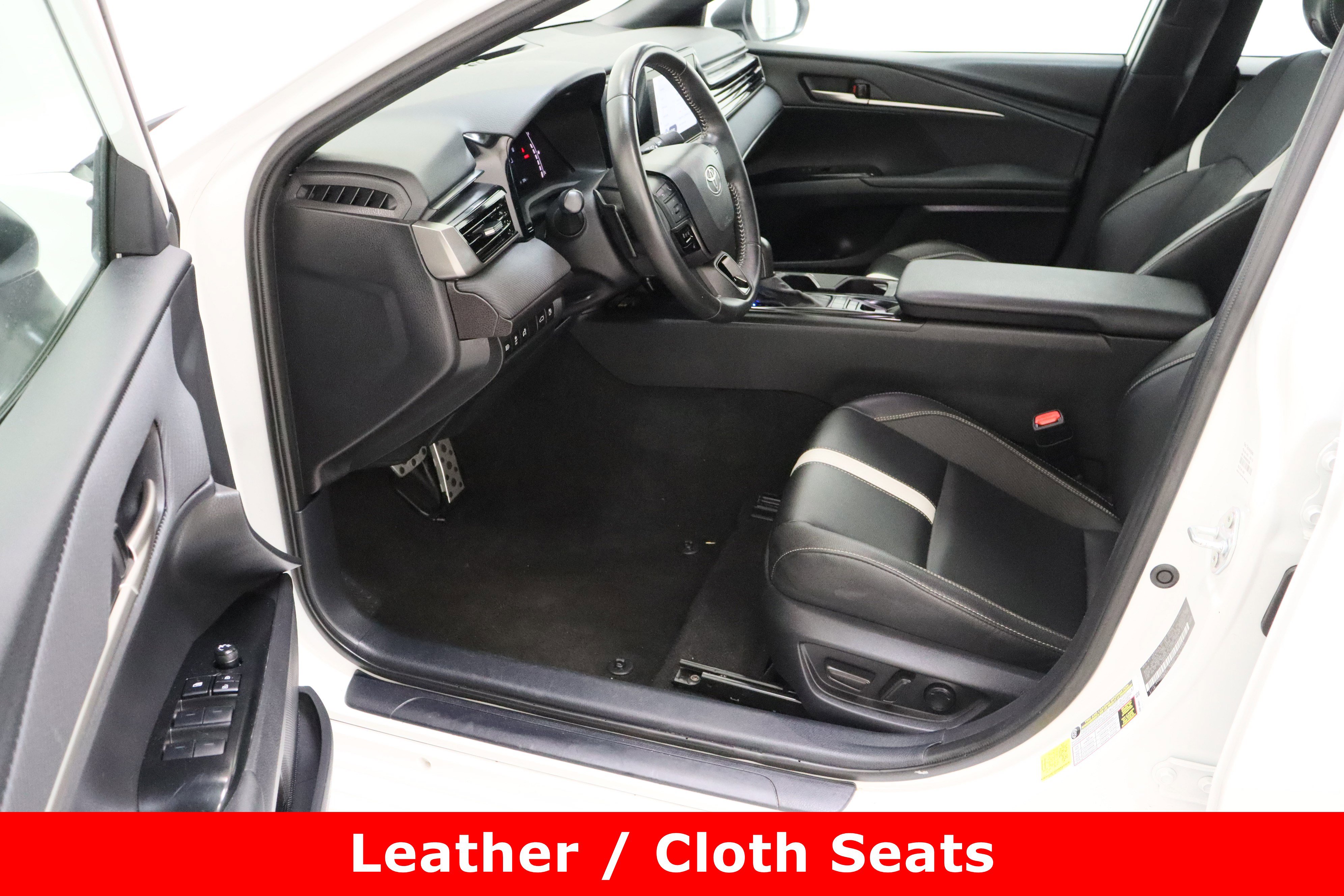 Certified 2025 Toyota Camry SE image 14