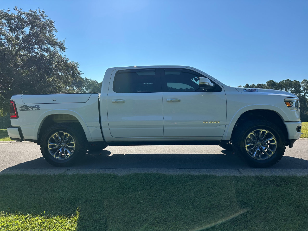 Used 2021 RAM 1500 Laramie w/ Laramie Southwest Edition image 4