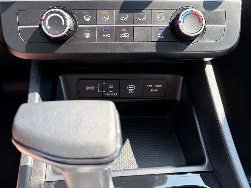 Certified 2025 Hyundai Tucson SE AWD/4WD image 25