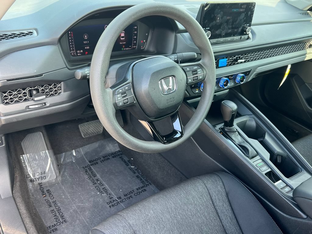 Used 2025 Honda Accord SE image 18