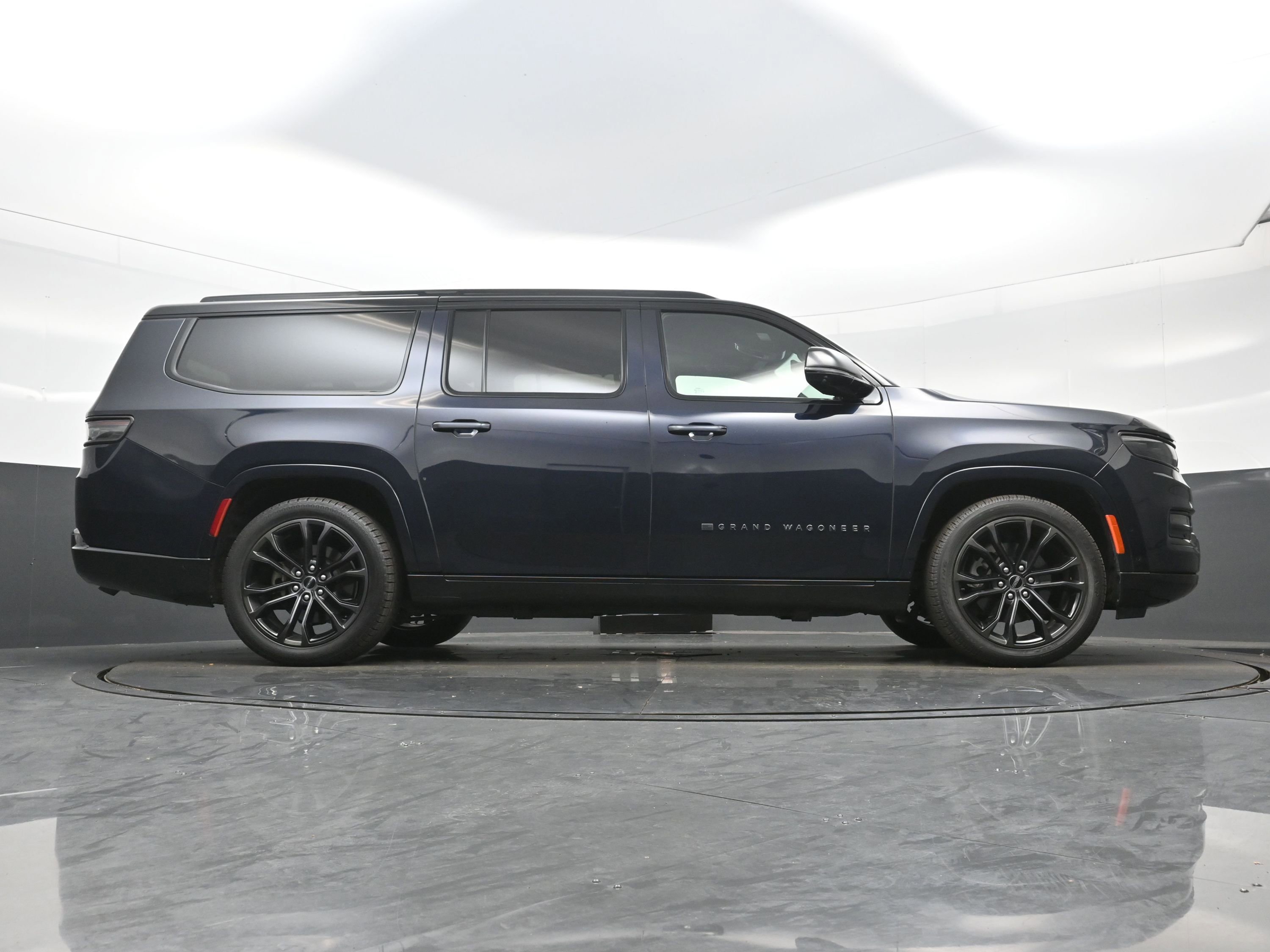 Used 2024 Jeep Grand Wagoneer L Series II w/ Quick Order Packagew 28T image 35