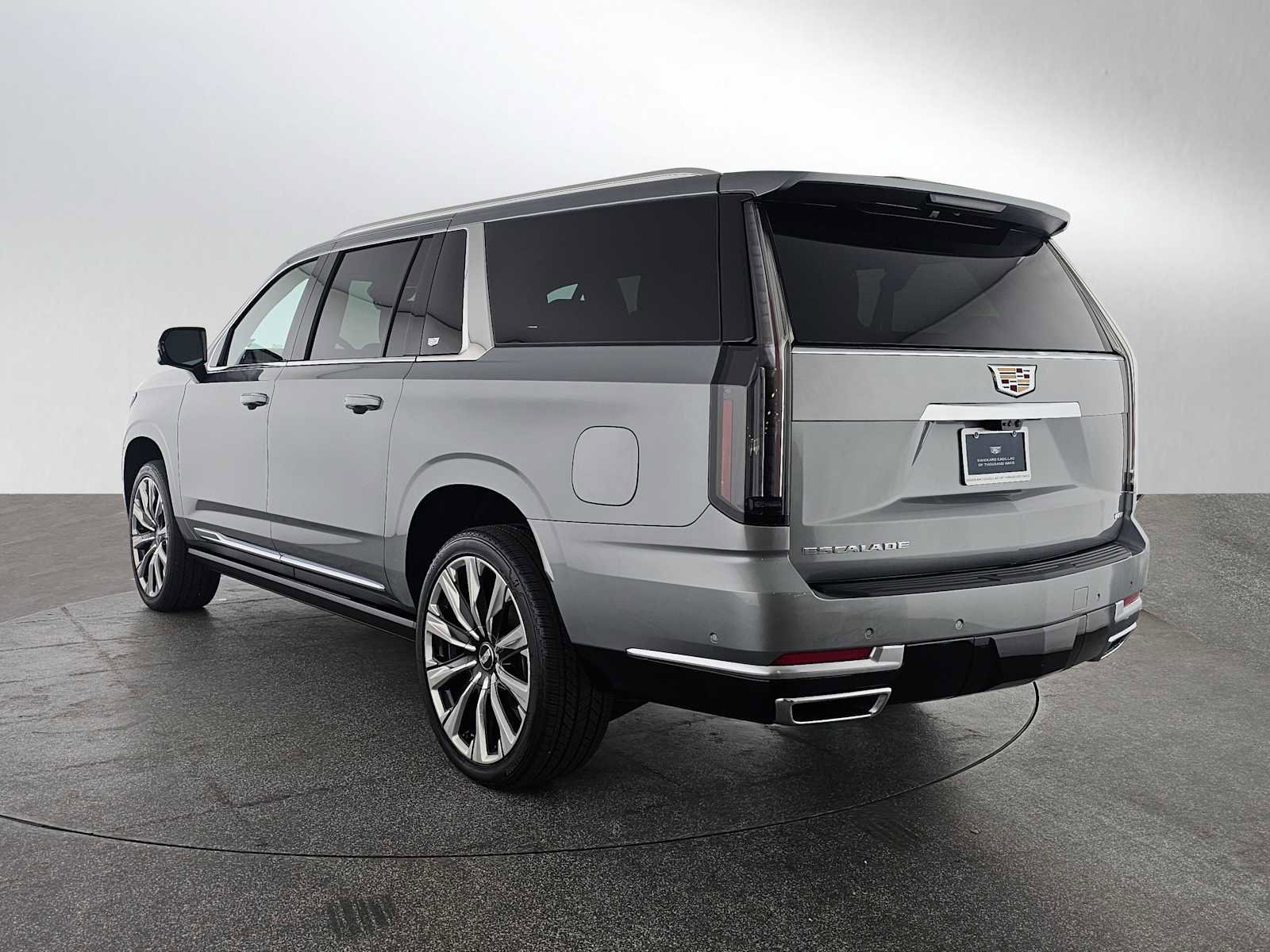 New 2026 Cadillac Escalade ESV Luxury image 5