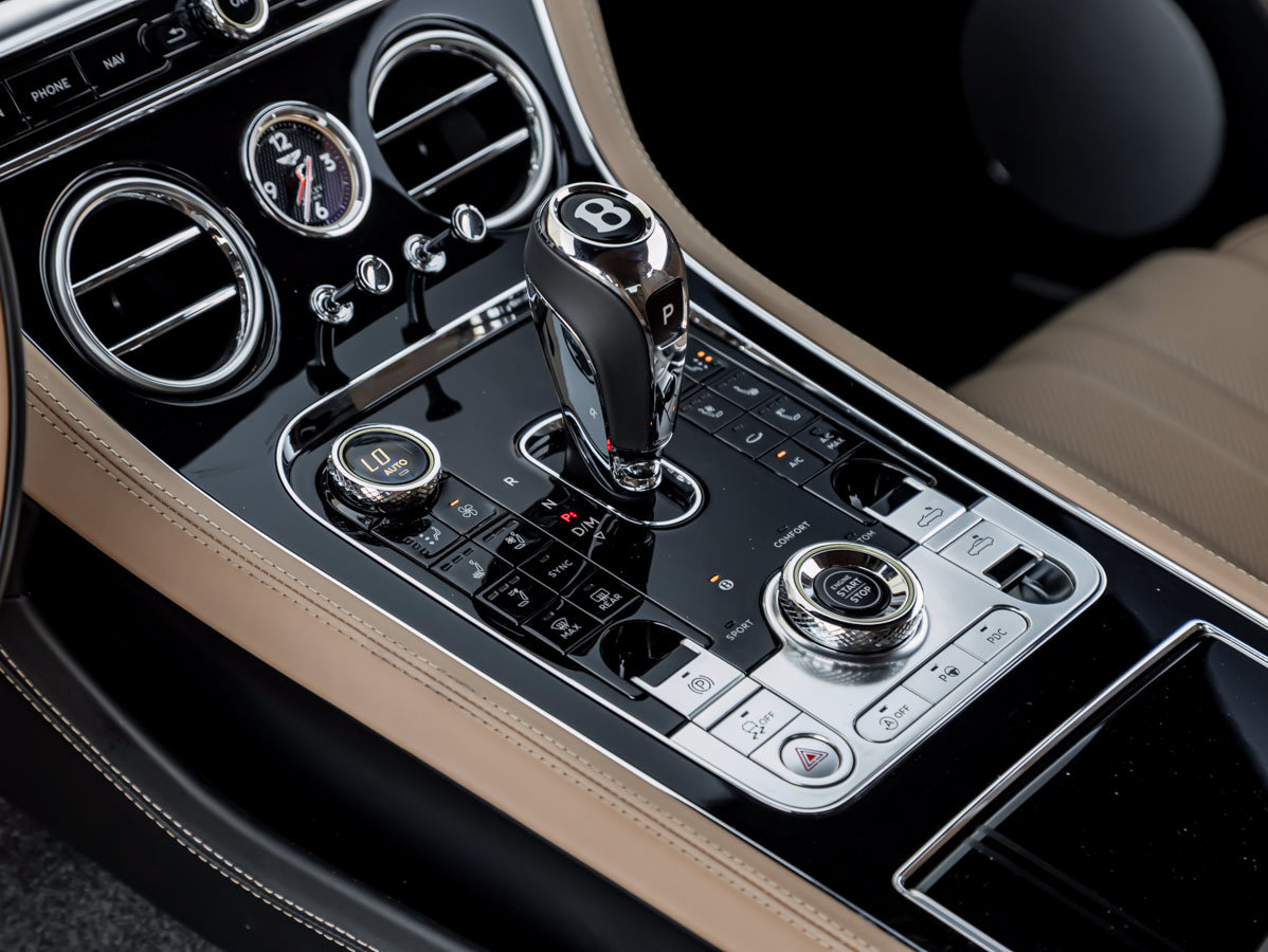 Used 2024 Bentley Continental GT AWD/4WD image 32