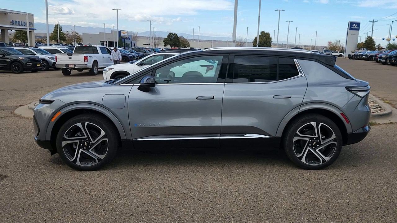 New 2026 Chevrolet Equinox EV LT image 5