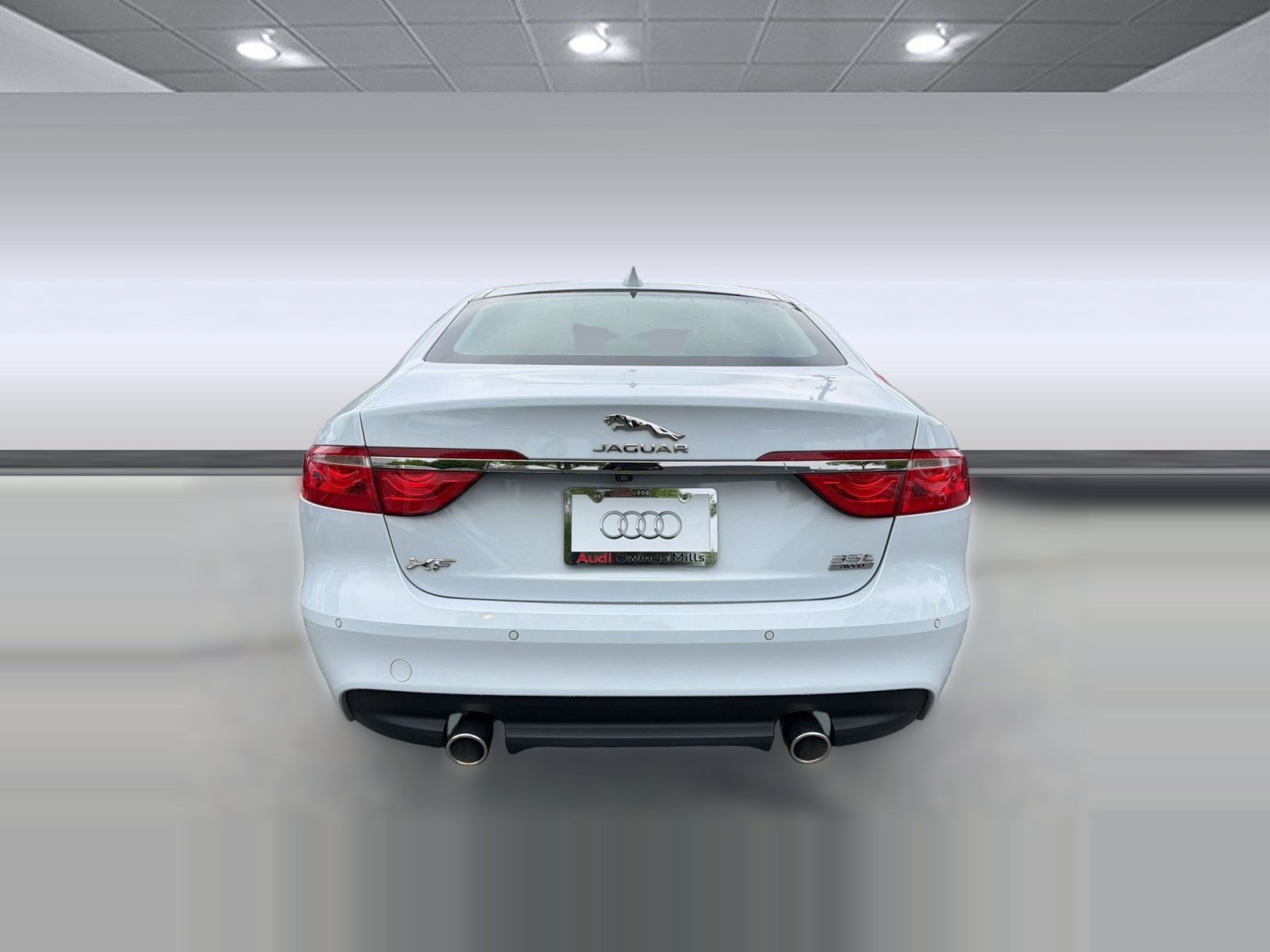 Used 2018 Jaguar XF Portfolio AWD/4WD image 9