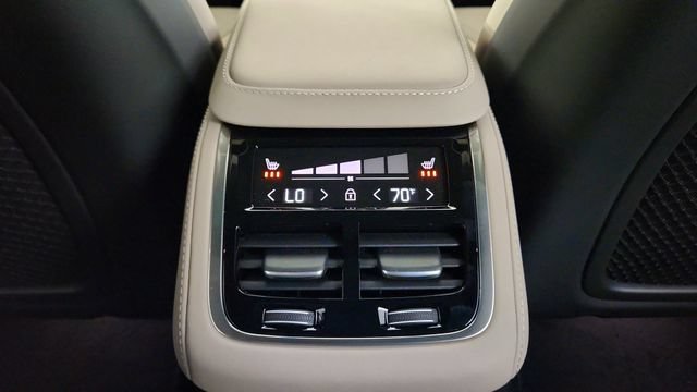 New 2026 Volvo XC90 T8 Plus w/ Protection Package Premier AWD/4WD image 33