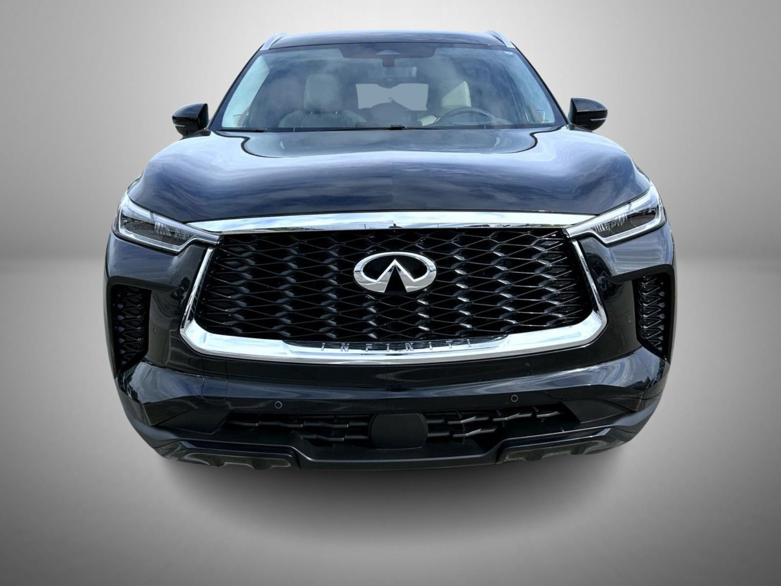 Used 2025 INFINITI QX60 Luxe w/ Vision Package AWD/4WD image 2