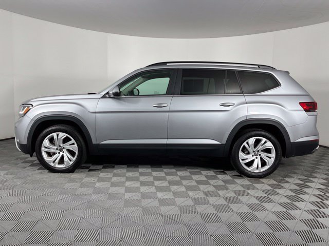 Used 2023 Volkswagen Atlas SE w/ Panoramic Sunroof Package FWD image 8