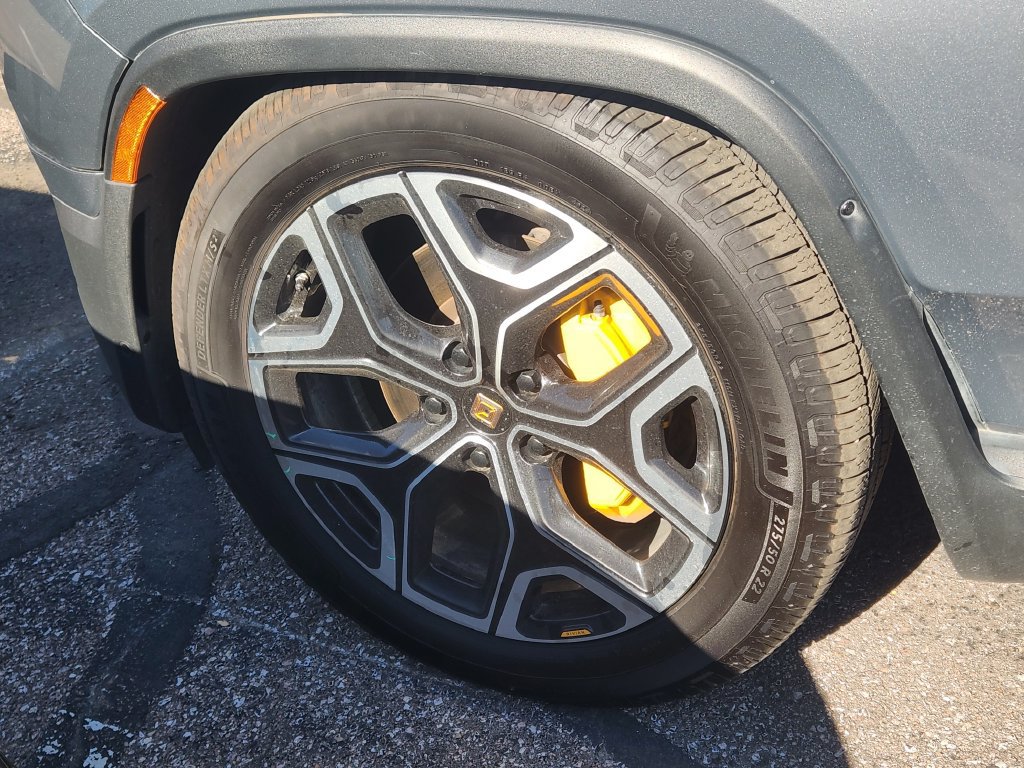 Used 2022 Rivian R1S Launch Edition Quad AWD/4WD image 7
