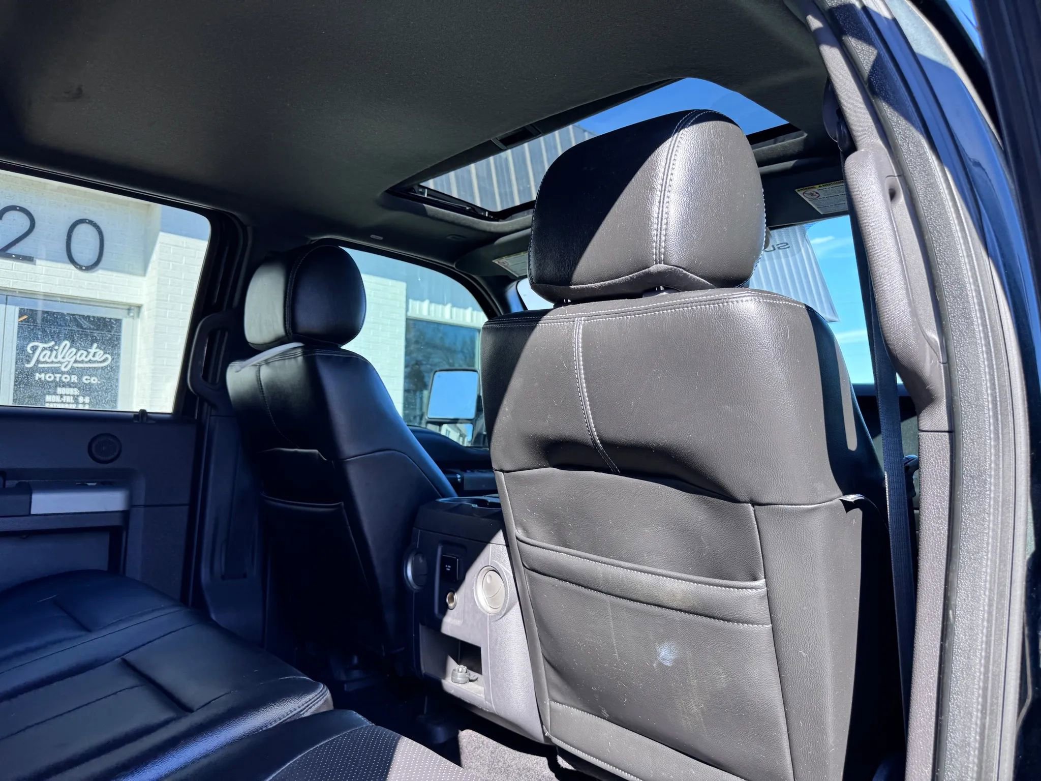 Used 2015 Ford F250 Lariat w/ Lariat Ultimate Package image 10