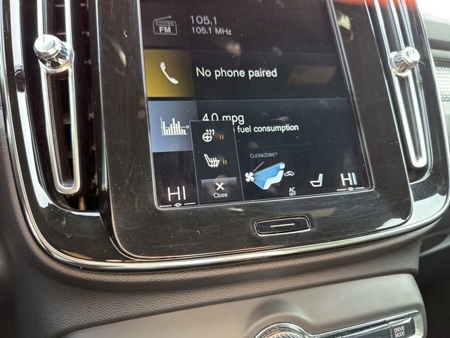 Used 2021 Volvo XC40 T5 R-Design w/ Climate Package image 28