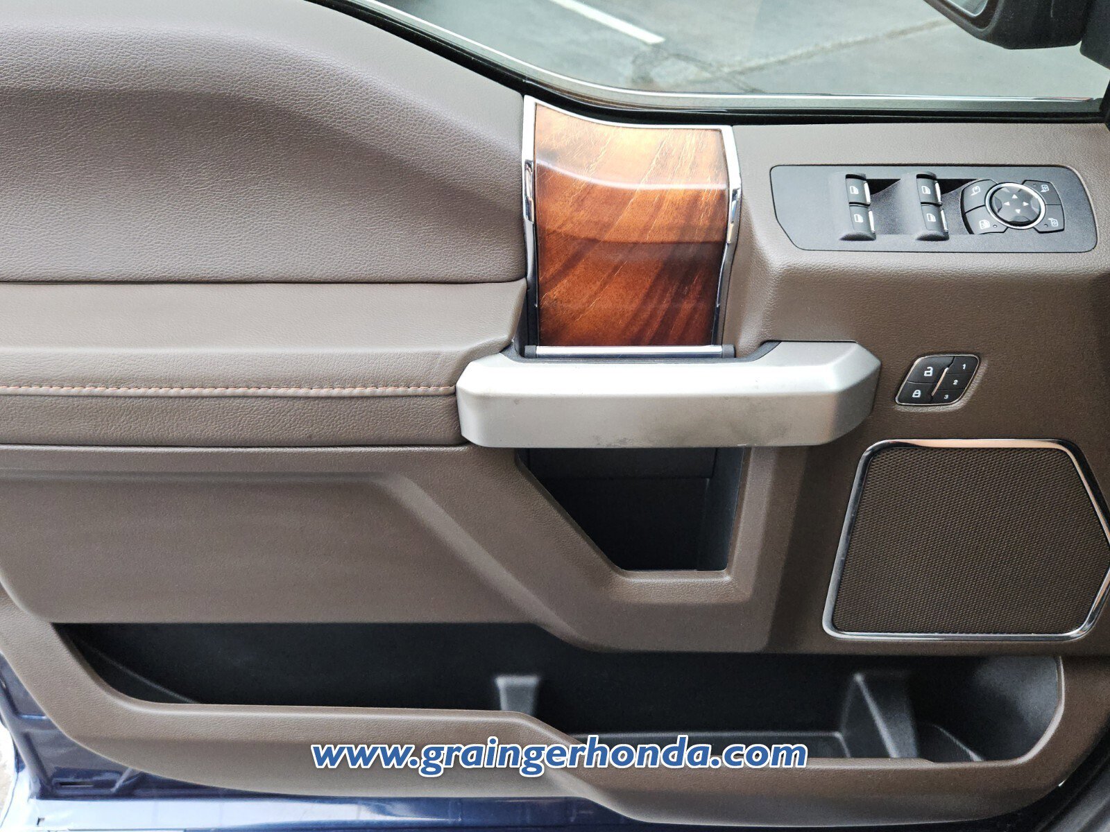 Used 2020 Ford F150 King Ranch w/ Equipment Group 601A Luxury AWD/4WD image 24