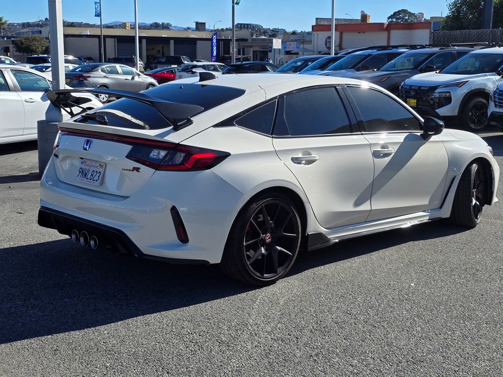 Used 2024 Honda Civic Type R image 4