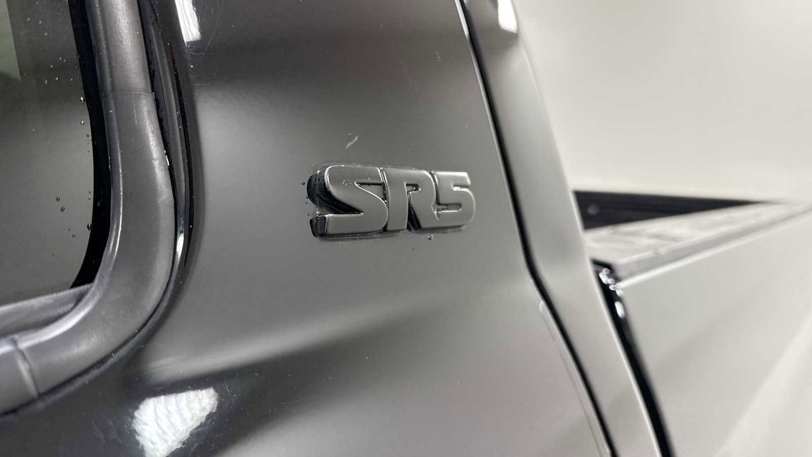 Certified 2017 Toyota Tundra SR5 image 27