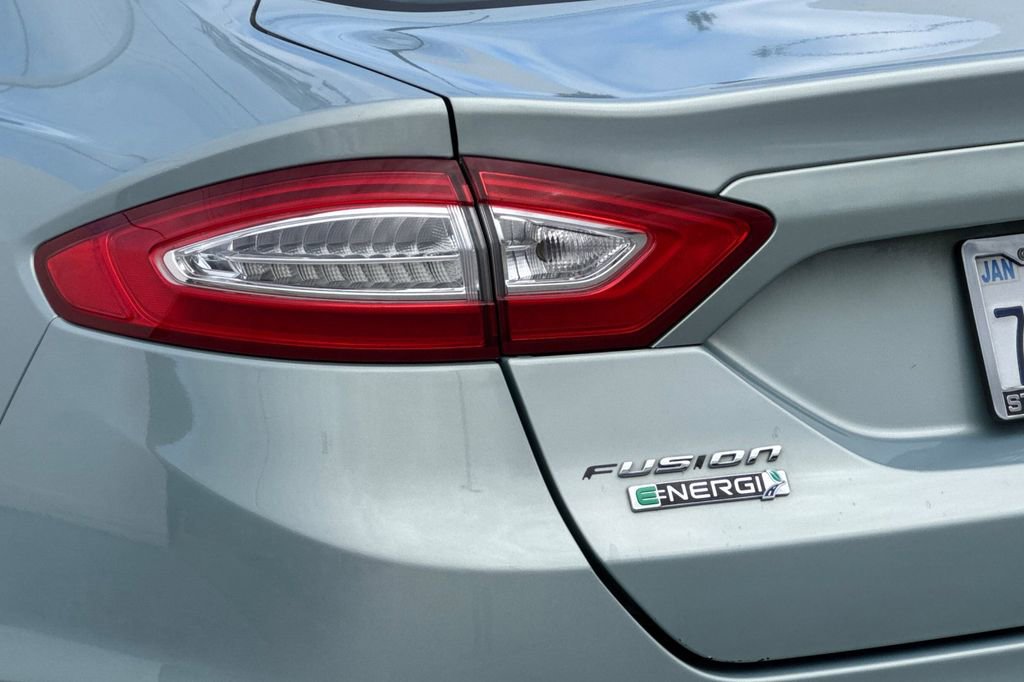 Used 2013 Ford Fusion Energi SE image 23