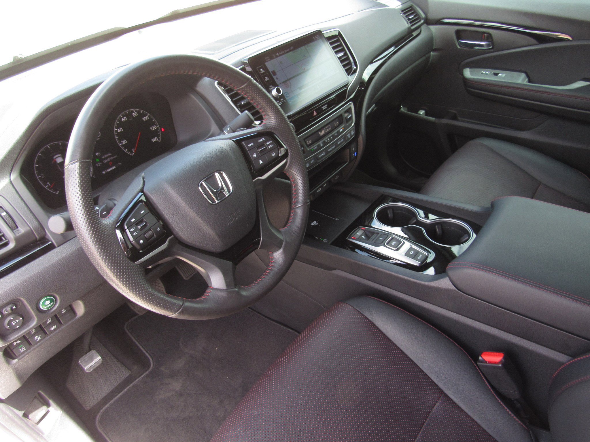 Certified 2025 Honda Ridgeline Black Edition image 15