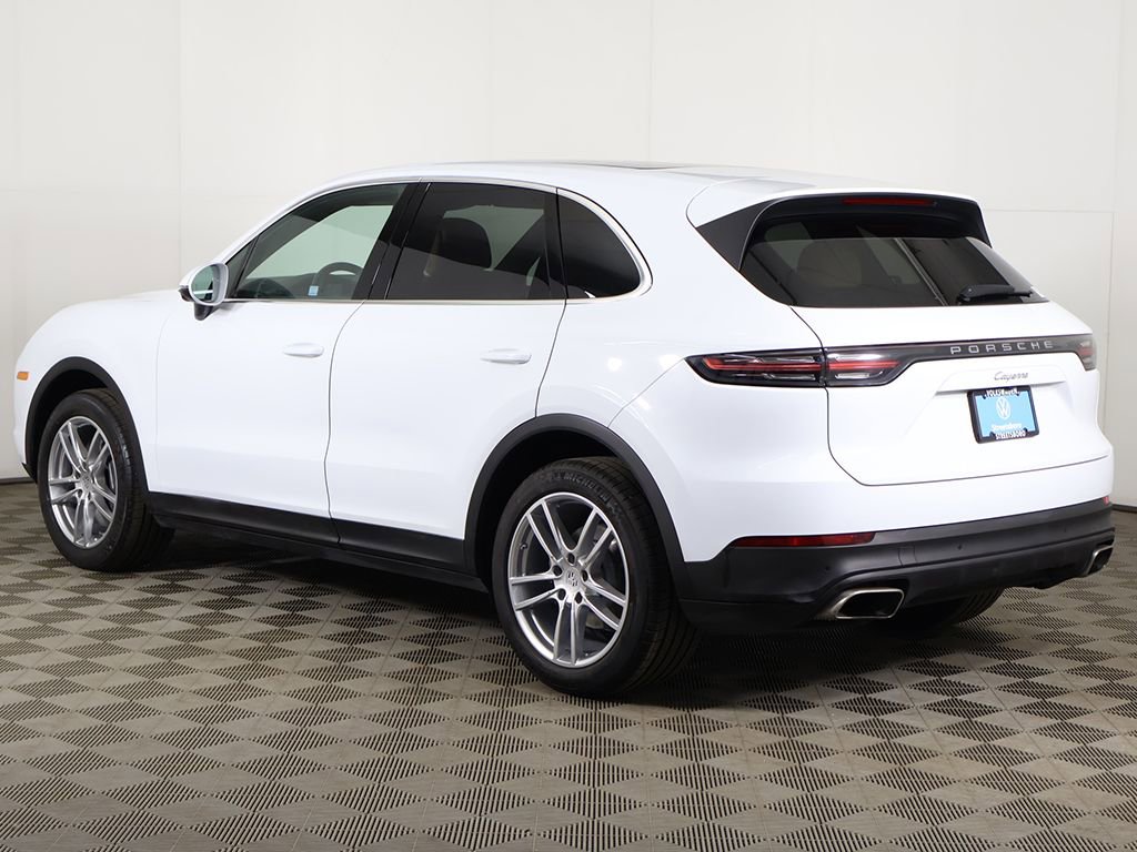 Used 2023 Porsche Cayenne AWD/4WD image 12