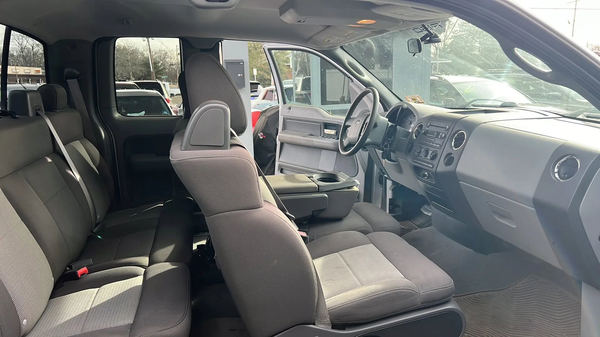 Used 2006 Ford F150 XLT image 29