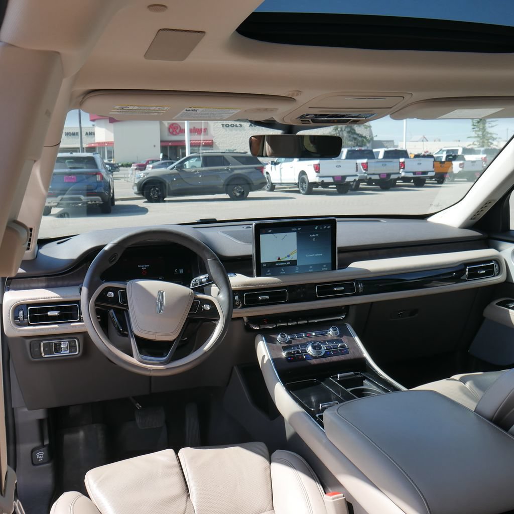 Used 2021 Lincoln Aviator Reserve w/ Equipment Group 202A AWD/4WD image 42