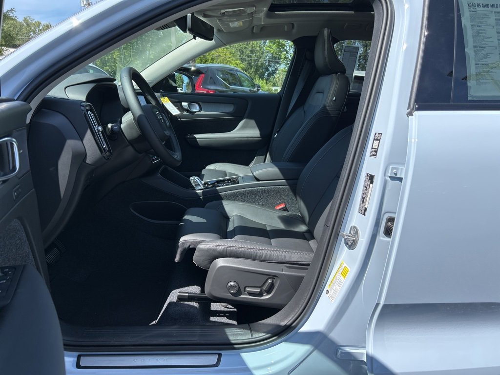 New 2026 Volvo XC40 B5 Ultra w/ Protection Package Premier image 4