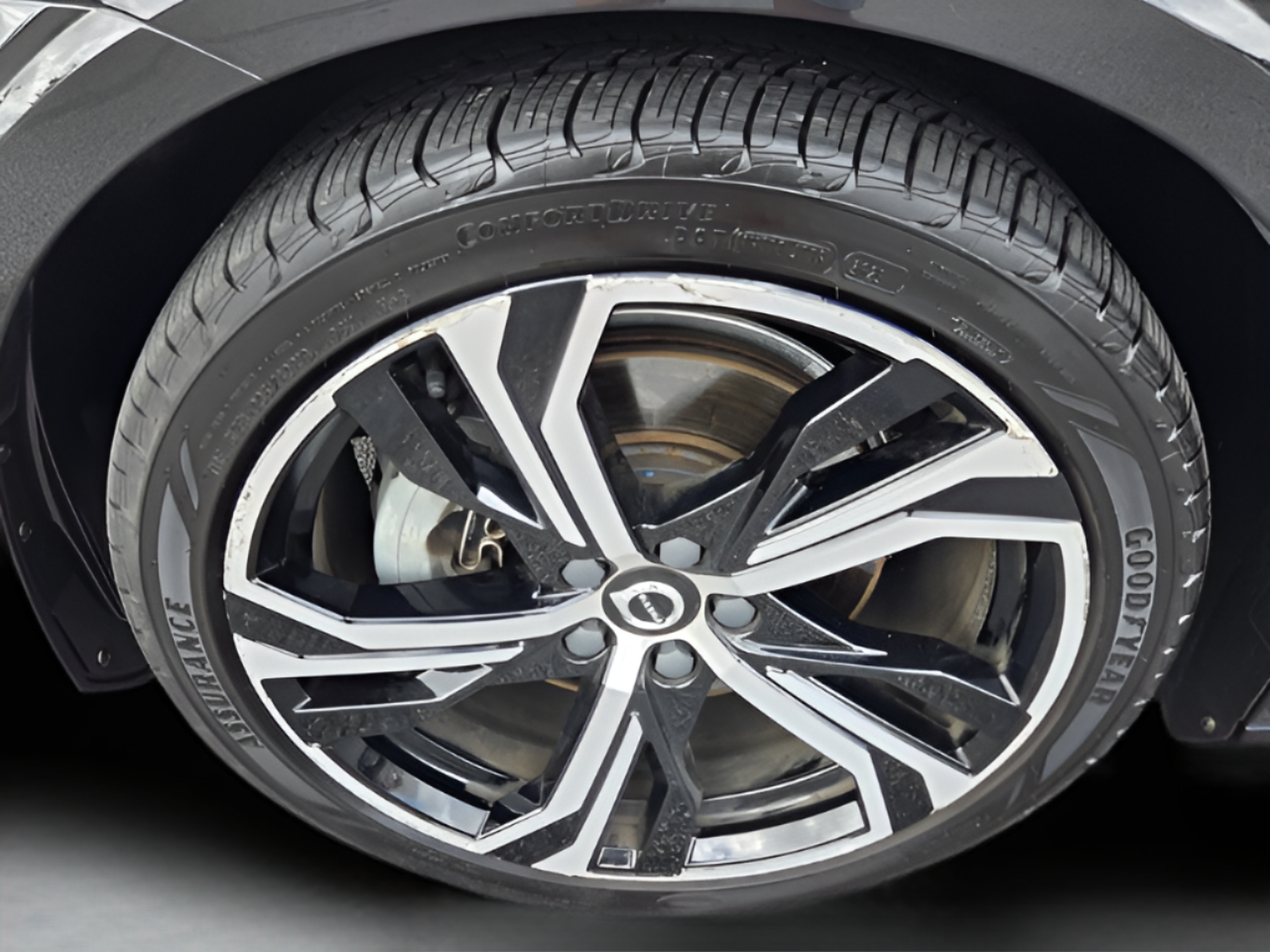 Used 2024 Volvo S60 B5 Plus FWD image 29