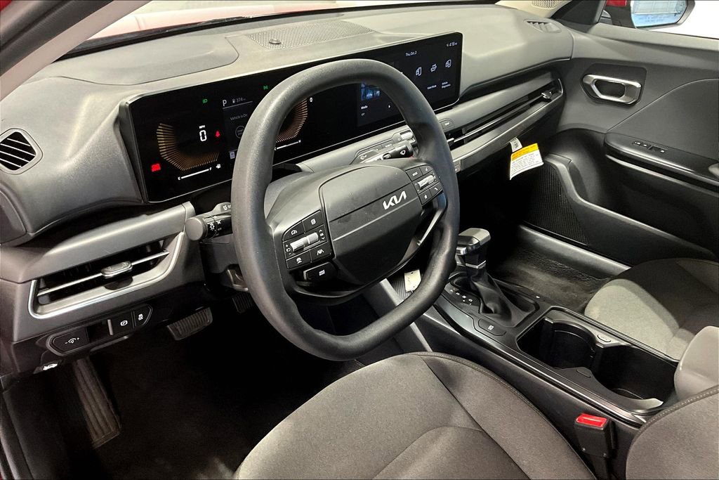 Used 2025 Kia K4 LXS FWD image 9