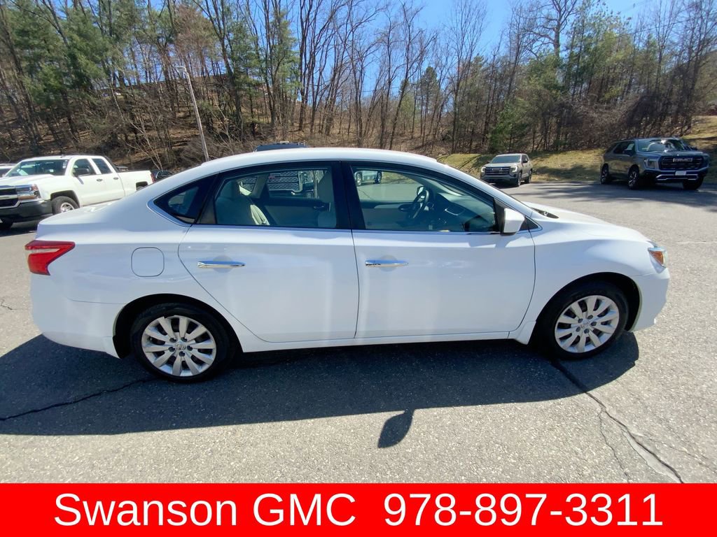 Used 2016 Nissan Sentra S image 38