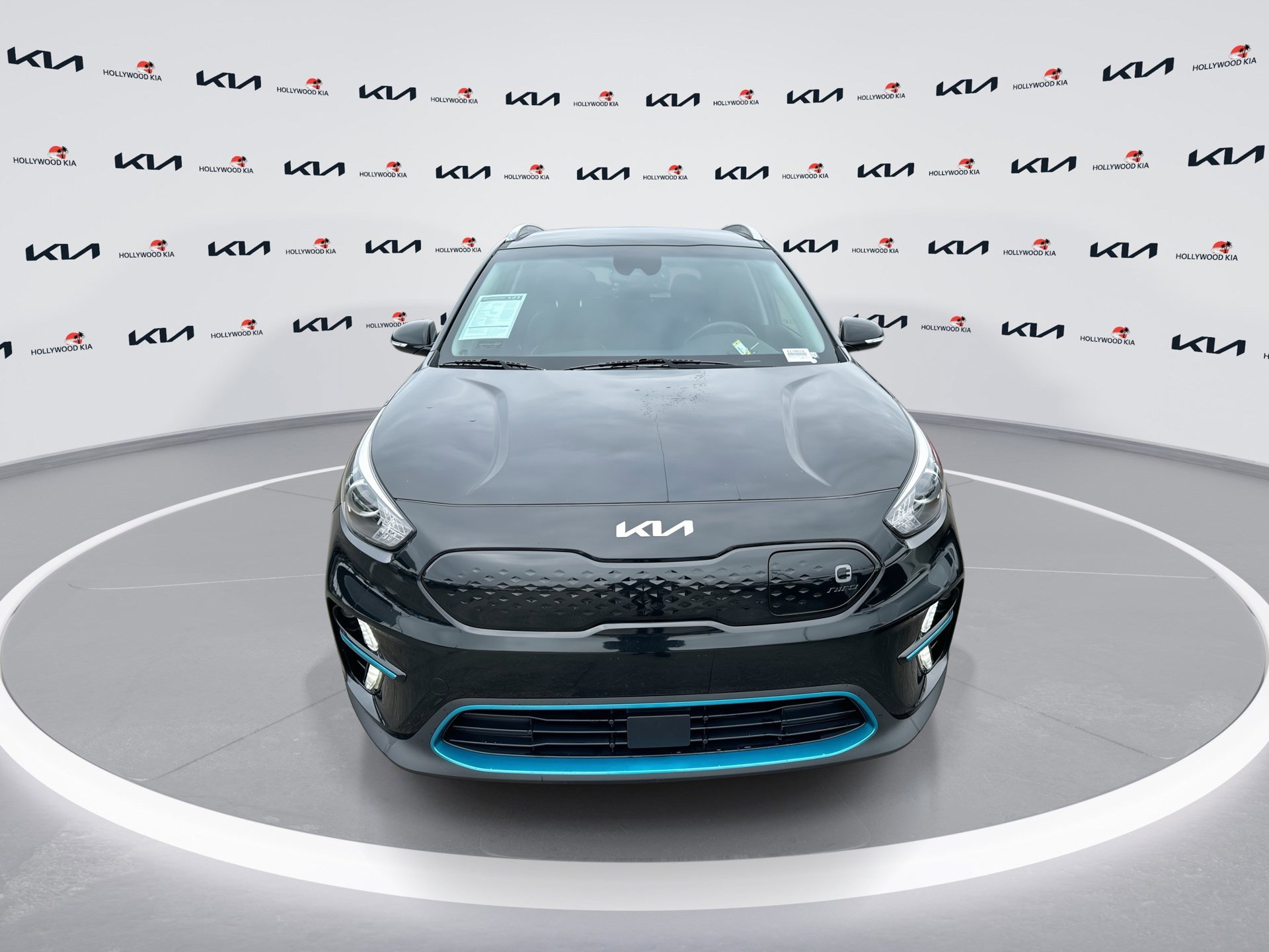Used 2022 Kia Niro EX image 3