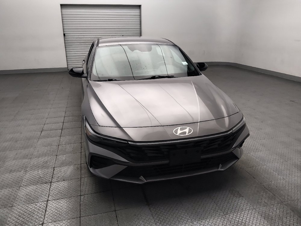 Used 2025 Hyundai Elantra Sport FWD image 14