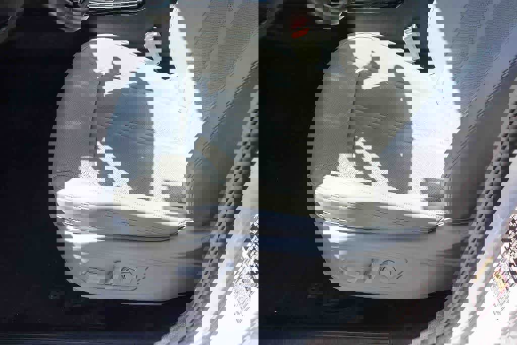 Certified 2023 Kia Sorento SX FWD image 17