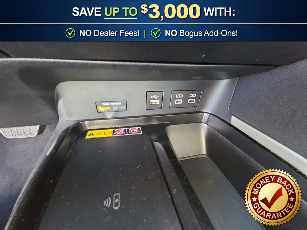 Used 2025 Toyota Camry LE image 30