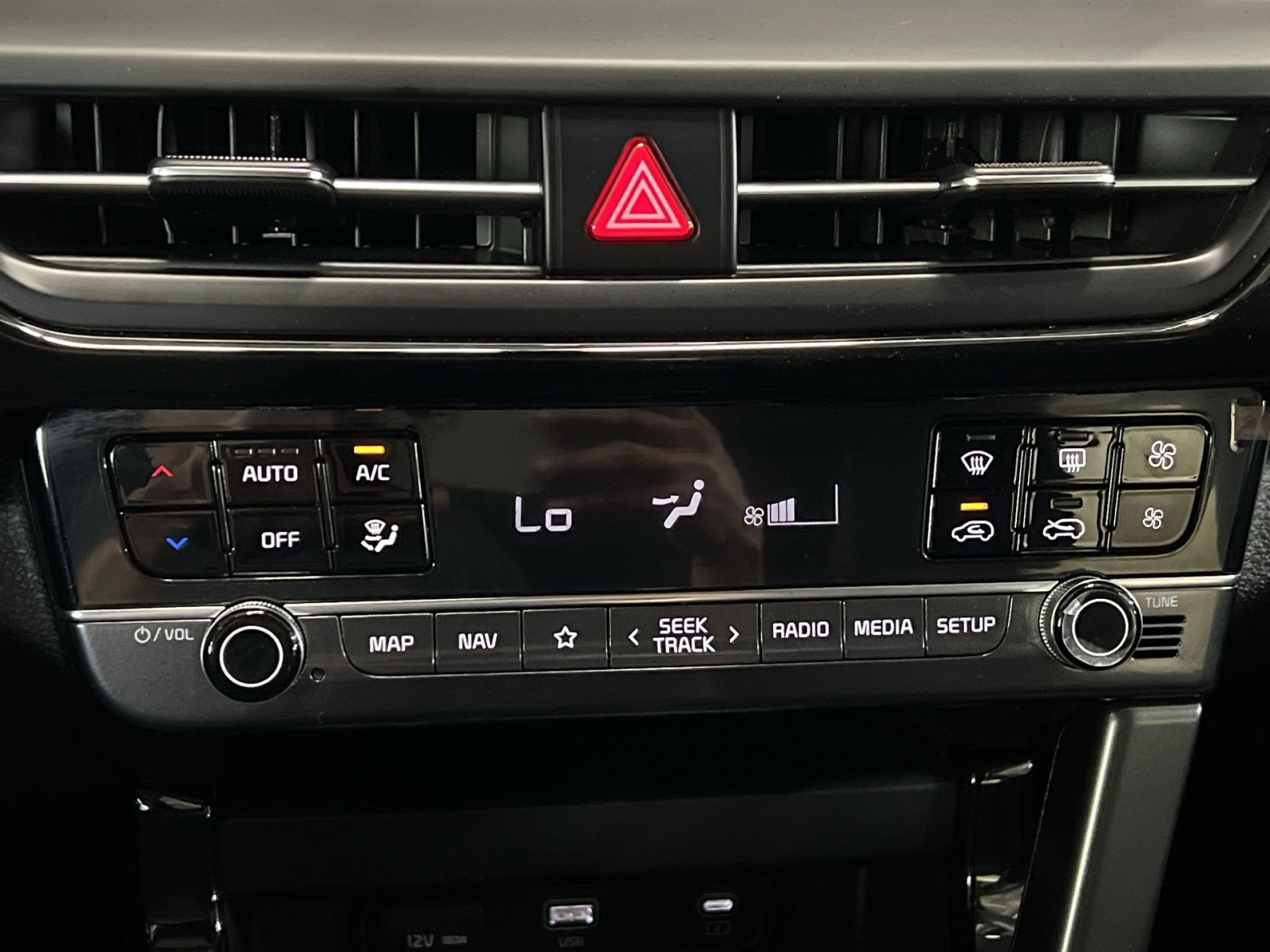 Used 2024 Kia Seltos S AWD/4WD image 21