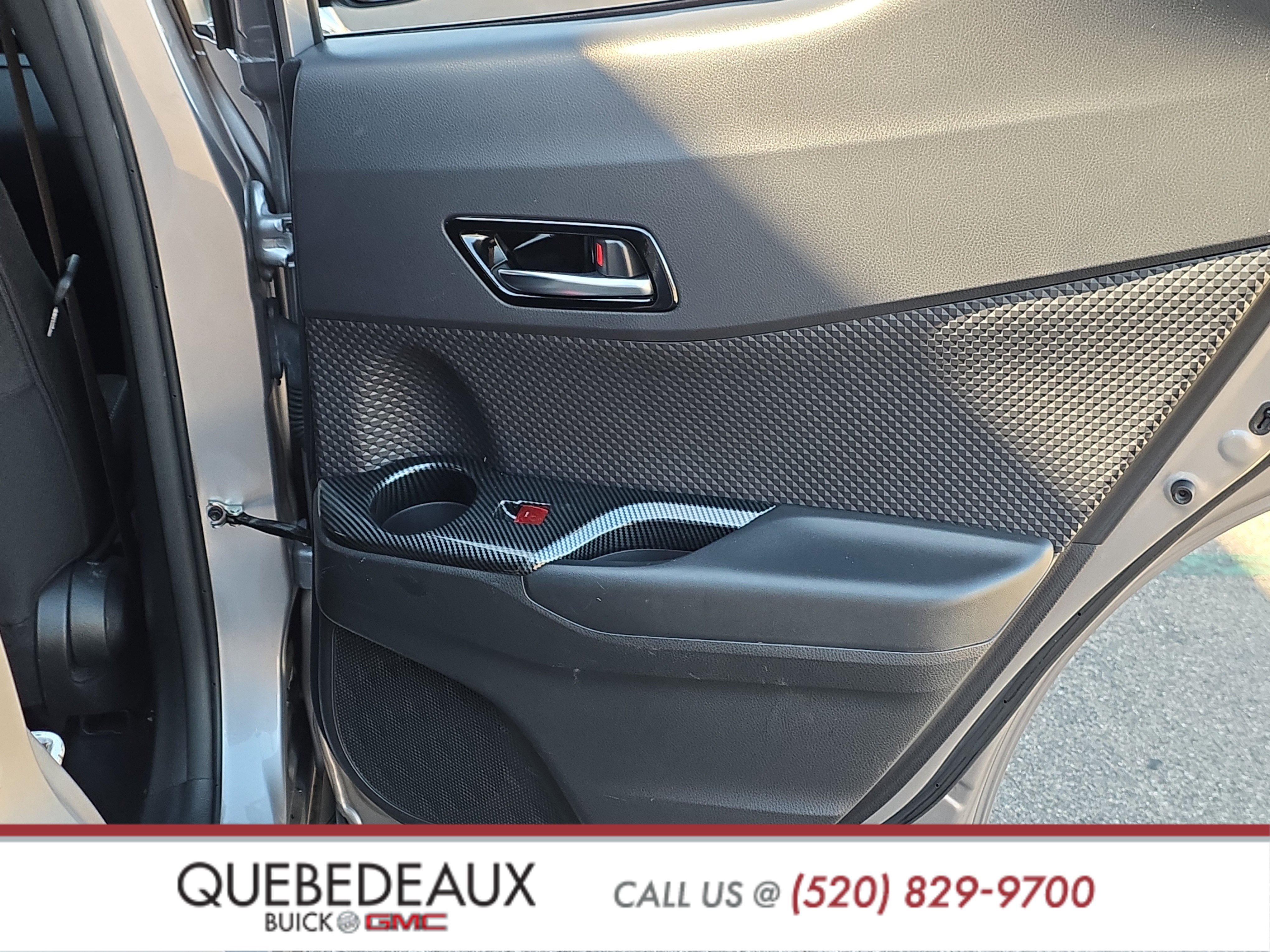 Used 2019 Toyota C-HR XLE FWD image 23