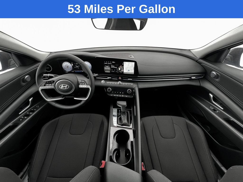 Used 2025 Hyundai Elantra SEL w/ Cargo Package FWD image 13