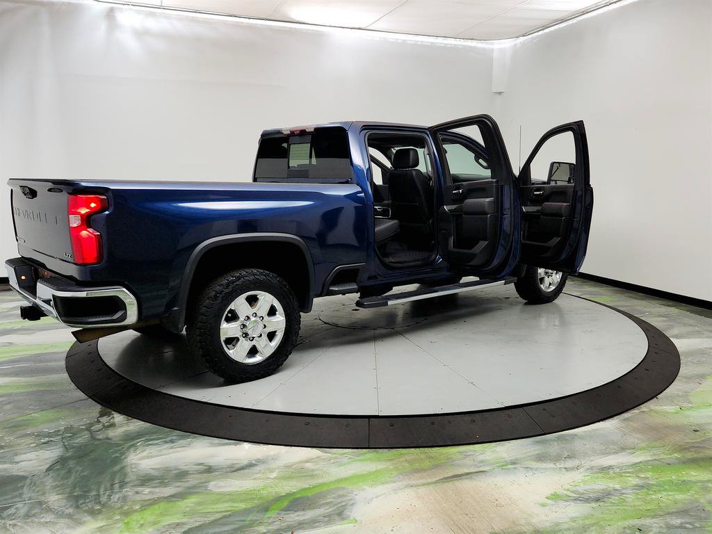 Used 2020 Chevrolet Silverado 2500 LTZ w/ LTZ Premium Package AWD/4WD image 11