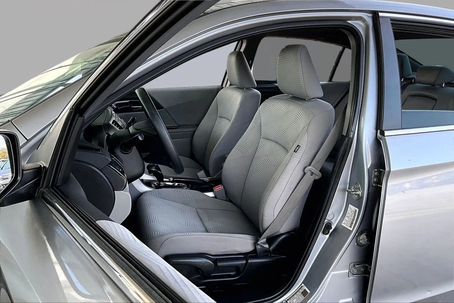 Used 2016 Honda Accord LX image 18